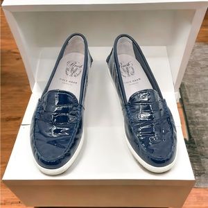 Pair Cole Haan Classic Maine Pinch Loafers in Blue Patent Leather Size 9B